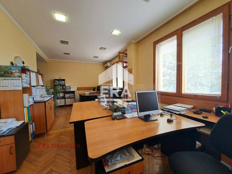 De vânzare  2 dormitoare Burgas , Țentâr , 105 mp | 17590535 - imagine [5]