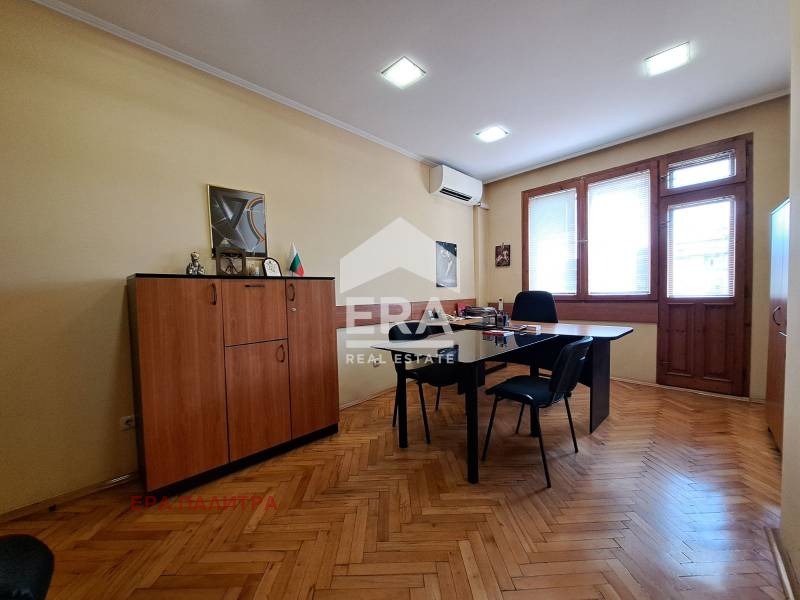 De vânzare  2 dormitoare Burgas , Țentâr , 105 mp | 17590535