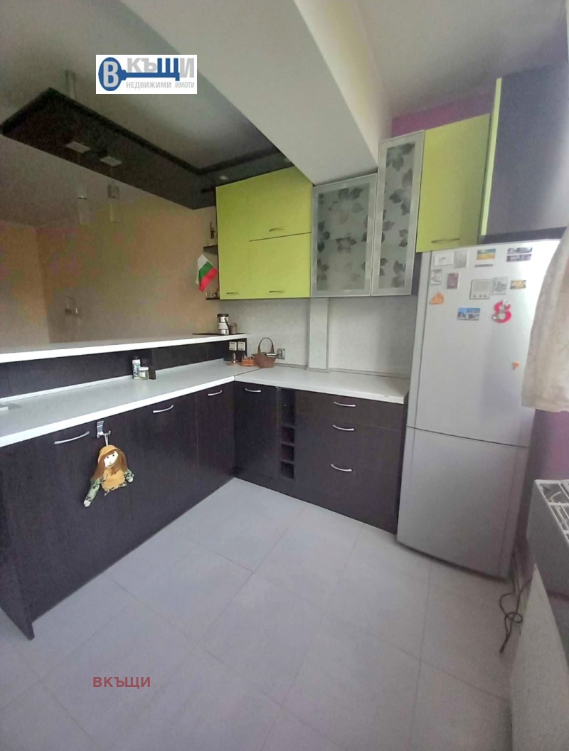 Продава 3-СТАЕН, гр. Велико Търново, Център, снимка 3 - Апартаменти - 52478589