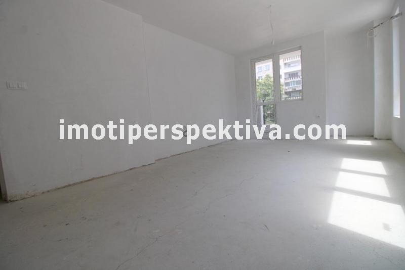 Продава 3-СТАЕН, гр. Пловдив, Кючук Париж, снимка 2 - Апартаменти - 55011282