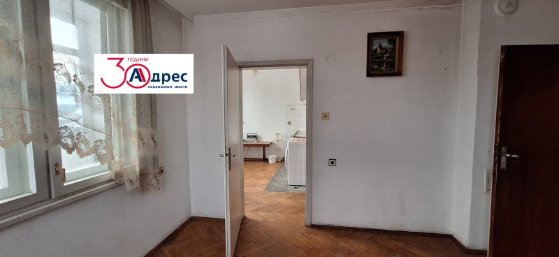 Продава 4-СТАЕН, гр. Елена, област Велико Търново, снимка 3 - Апартаменти - 53197810