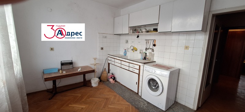 Продава 4-СТАЕН, гр. Елена, област Велико Търново, снимка 2 - Апартаменти - 53197810