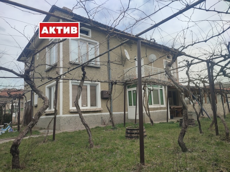 Продава КЪЩА, гр. Търговище, Боровец, снимка 1 - Къщи - 49512203