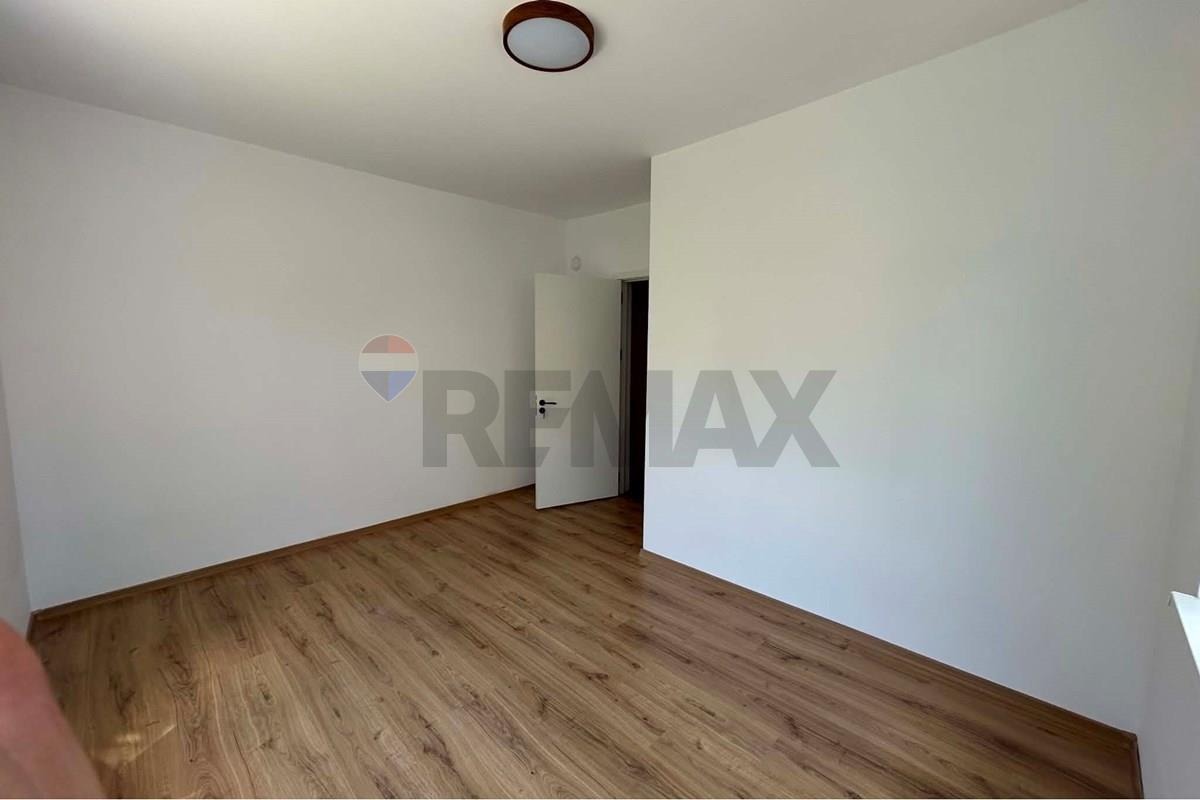 Продава ЕТАЖ ОТ КЪЩА, гр. Шумен, Център, снимка 9 - Етаж от къща - 55009762