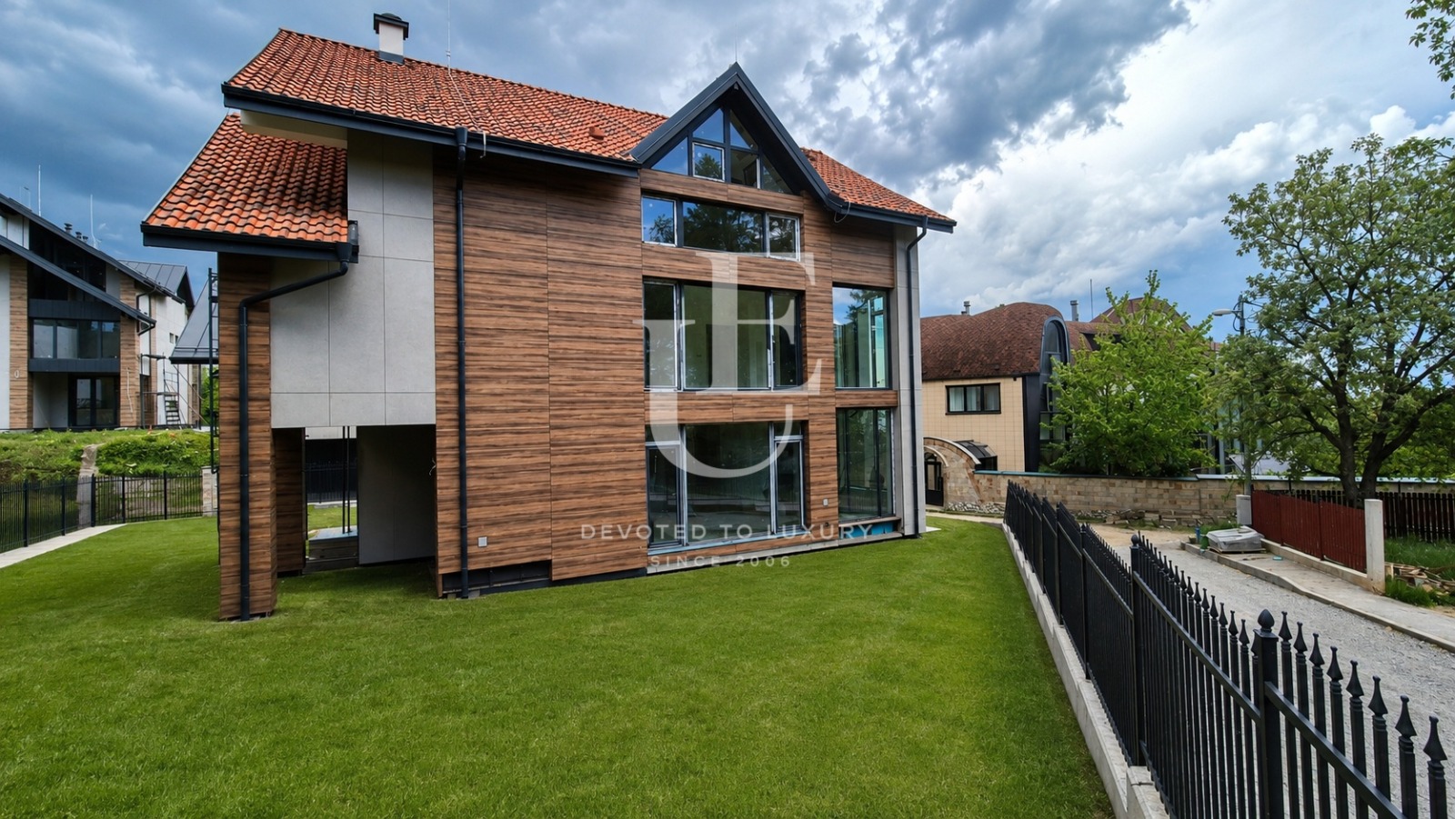 Продава КЪЩА, гр. София, Драгалевци, снимка 3 - Къщи - 55275335