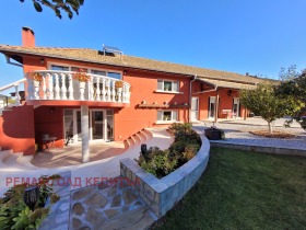 Casa Polikraishte, región Veliko Tarnovo