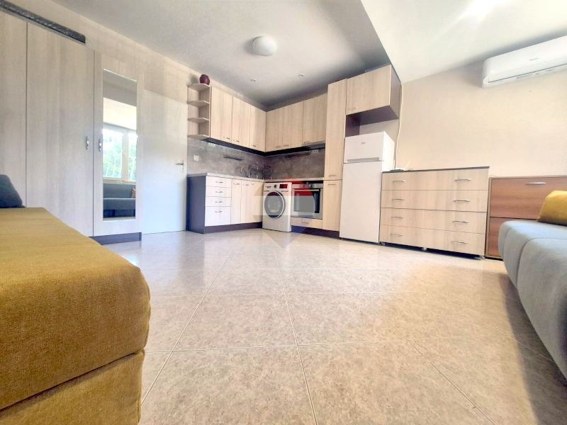 Продава 1-СТАЕН, гр. Варна, Бриз, снимка 3 - Апартаменти - 55055327