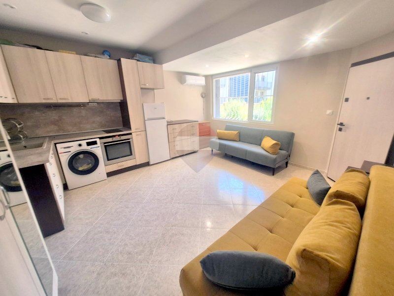 Продава 1-СТАЕН, гр. Варна, Бриз