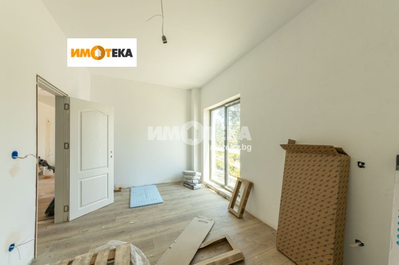 Продава 3-СТАЕН, гр. Варна, м-т Долна Трака, снимка 2 - Aпартаменти - 46808488