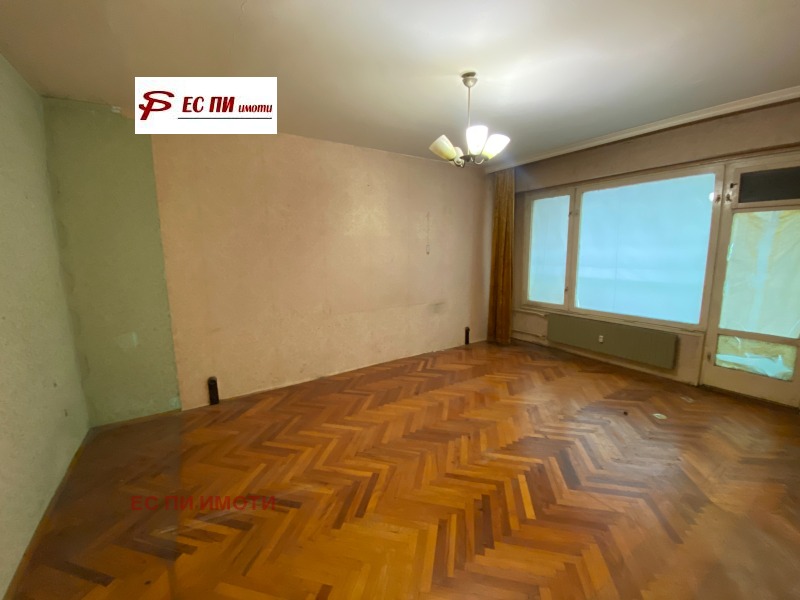 À venda  2 quartos Ruse , Vazrajdane , 80 m² | 86646390