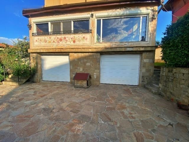 Продава КЪЩА, гр. София, гр. Банкя, снимка 2 - Къщи - 52455243