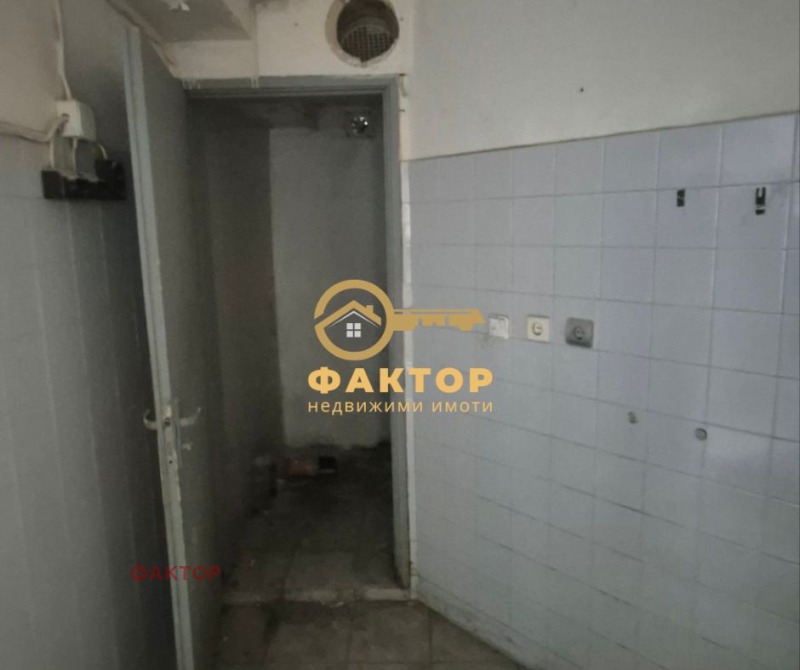 Продава  Гараж град Пловдив , Мараша , 37 кв.м | 54517785 - изображение [3]
