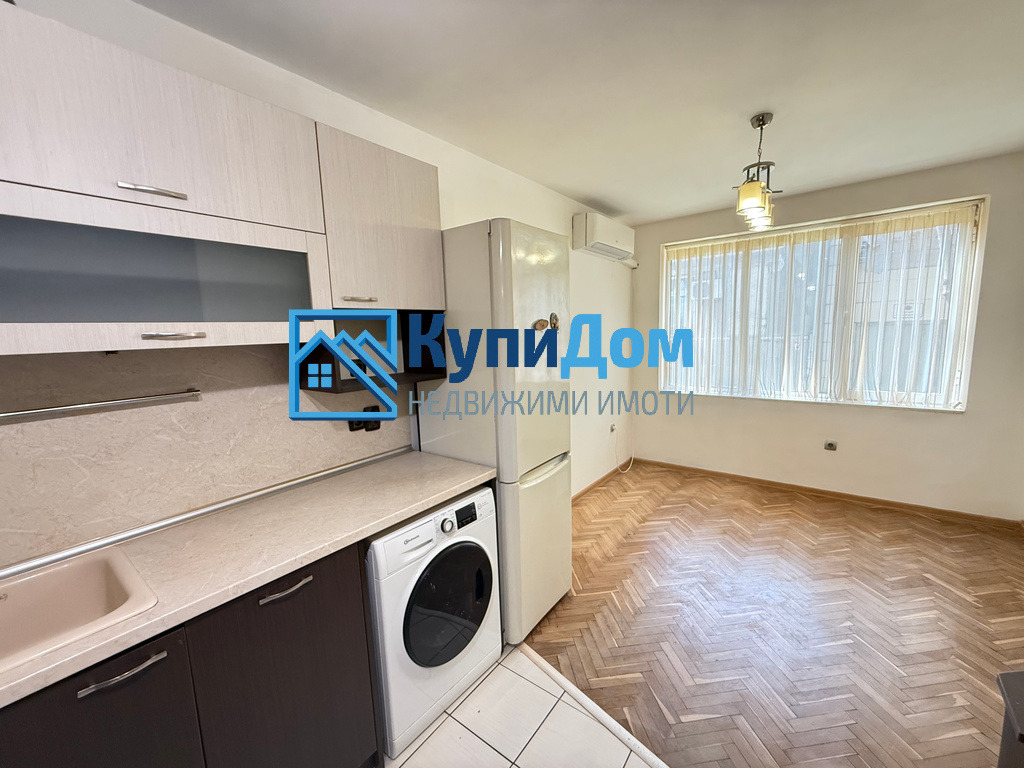 Продава 3-СТАЕН, гр. Варна, Център, снимка 2 - Апартаменти - 54036837