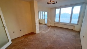 3 bedroom Grand Mol, Varna 1