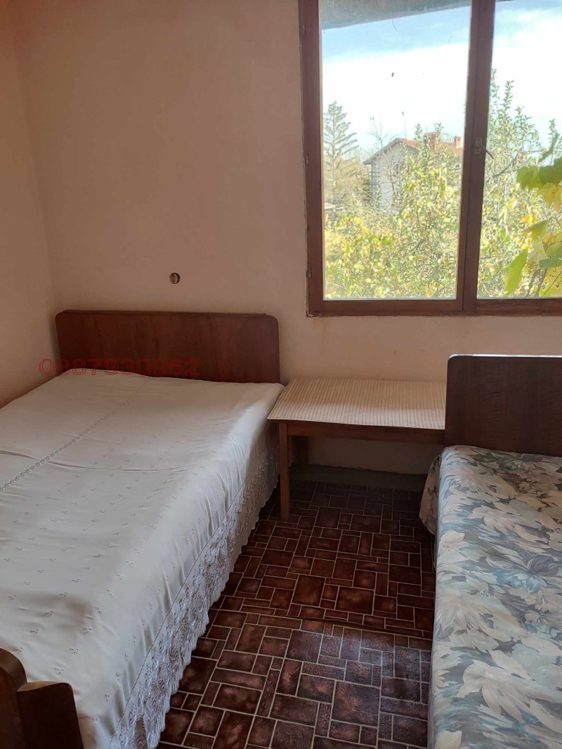 Продава КЪЩА, гр. Ботевград, област София област, снимка 2 - Къщи - 52813190