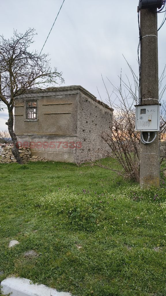 Продава КЪЩА, с. Аврен, област Варна