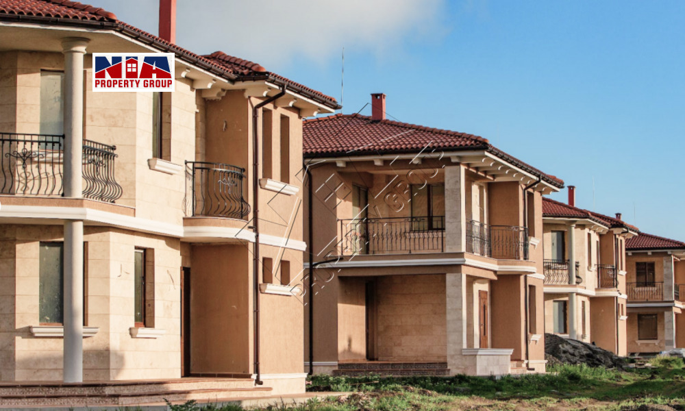 Продава КЪЩА, гр. Поморие, област Бургас, снимка 2 - Къщи - 55615188