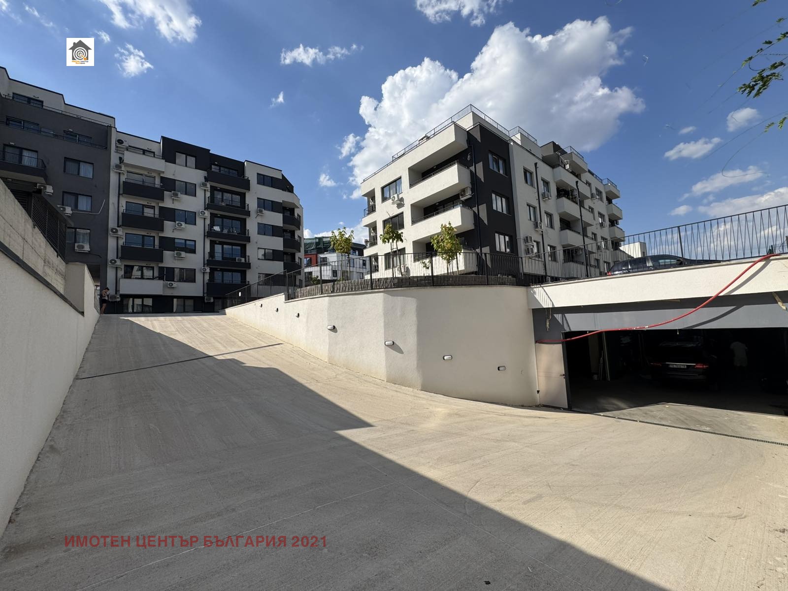 Продава ГАРАЖ, ПАРКОМЯСТО, гр. София, Малинова долина, снимка 3 - Гаражи и паркоместа - 53725331