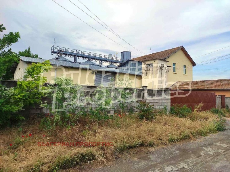 Продава ПРОМ. ПОМЕЩЕНИЕ в област Шумен, с. Златна нива - 996 кв.м / 620 000 € » 1 212 614.60 лв., БЪЛГЕРИАН ПРОПЕРТИС