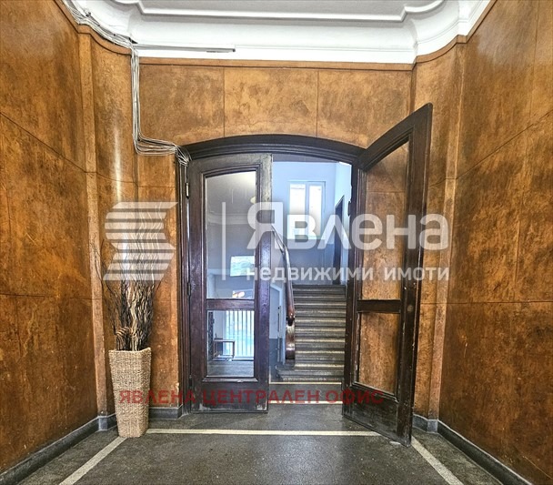 Продава 2-СТАЕН, гр. София, Център, снимка 2 - Апартаменти - 53156947