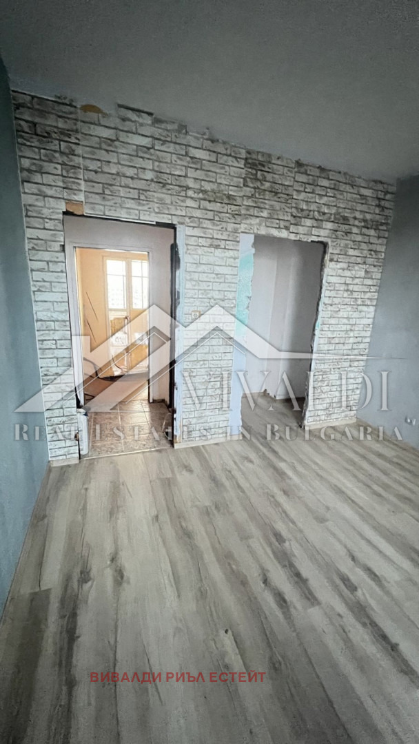 Продава 3-СТАЕН, гр. Варна, Левски 1, снимка 2 - Апартаменти - 52406462