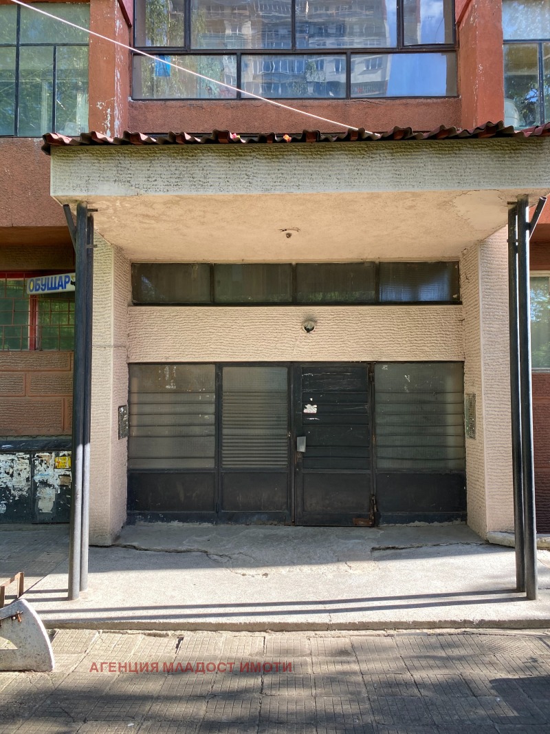 Продава 3-СТАЕН, гр. София, Толстой, снимка 2 - Апартаменти - 52770921