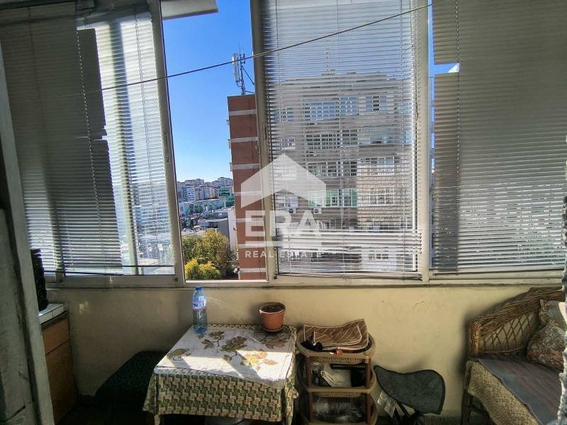 Продава 4-СТАЕН, гр. Велико Търново, Център, снимка 4 - Апартаменти - 52280270