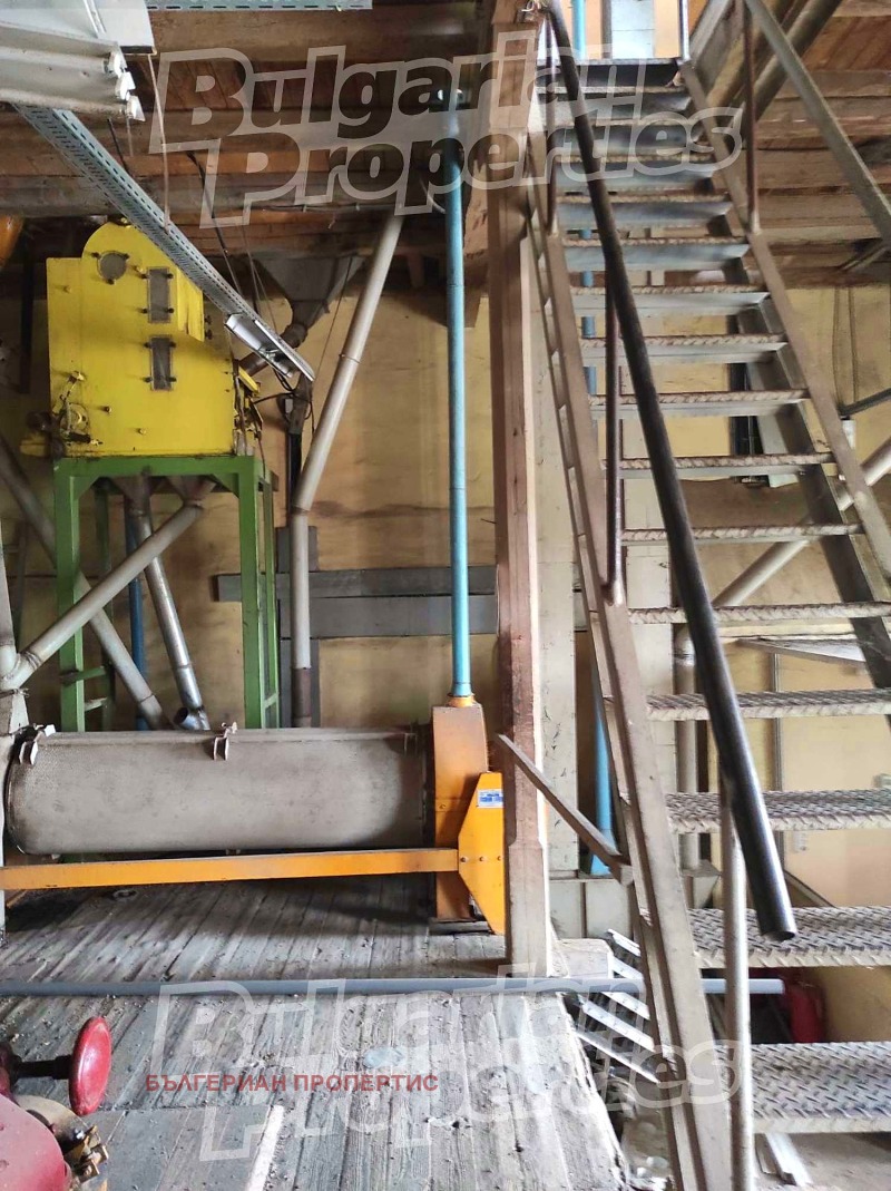 Продава ПРОМ. ПОМЕЩЕНИЕ, с. Златна нива, област Шумен, снимка 13 - Производствени сгради - 52171240