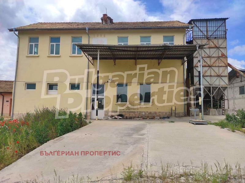 Продава ПРОМ. ПОМЕЩЕНИЕ, с. Златна нива, област Шумен, снимка 2 - Производствени сгради - 52171240