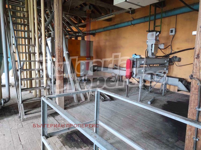 Продава ПРОМ. ПОМЕЩЕНИЕ, с. Златна нива, област Шумен, снимка 9 - Производствени сгради - 52171240