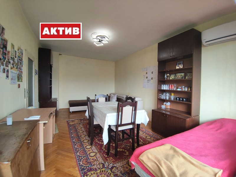 Продава 3-СТАЕН, гр. Търговище, Запад 1, снимка 2 - Апартаменти - 52740845