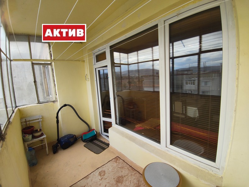 Продава 3-СТАЕН, гр. Търговище, Запад 1, снимка 3 - Апартаменти - 52740845