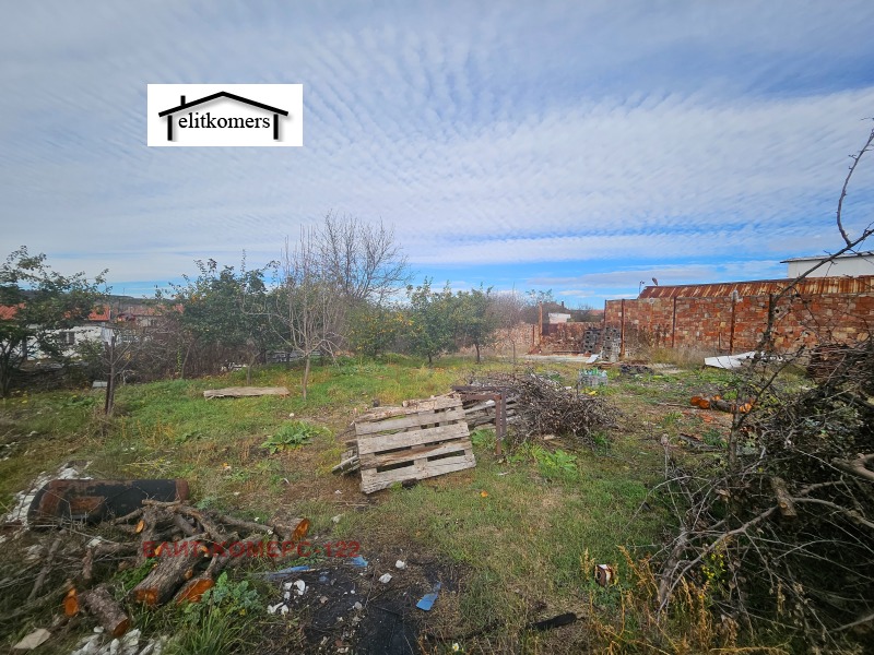 Продава ПАРЦЕЛ в област Перник, гр. Батановци - 1530 кв.м / 70 000 € » 136 908.10 лв., ЕЛИТ-КОМЕРС-122
