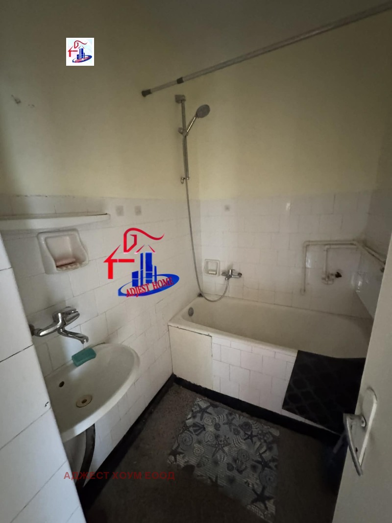 Продава 4-СТАЕН, гр. Шумен, Пазара, снимка 7 - Апартаменти - 52440130