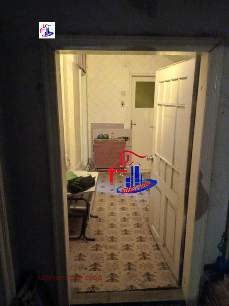 Продава 4-СТАЕН, гр. Шумен, Пазара, снимка 9 - Апартаменти - 52440130