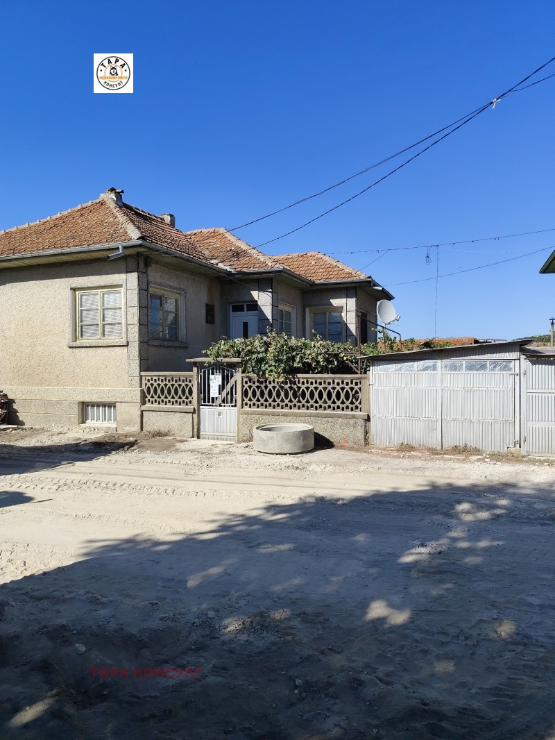 Till salu  Hus region Veliko Tarnovo , Kesarevo , 120 kvm | 11166199