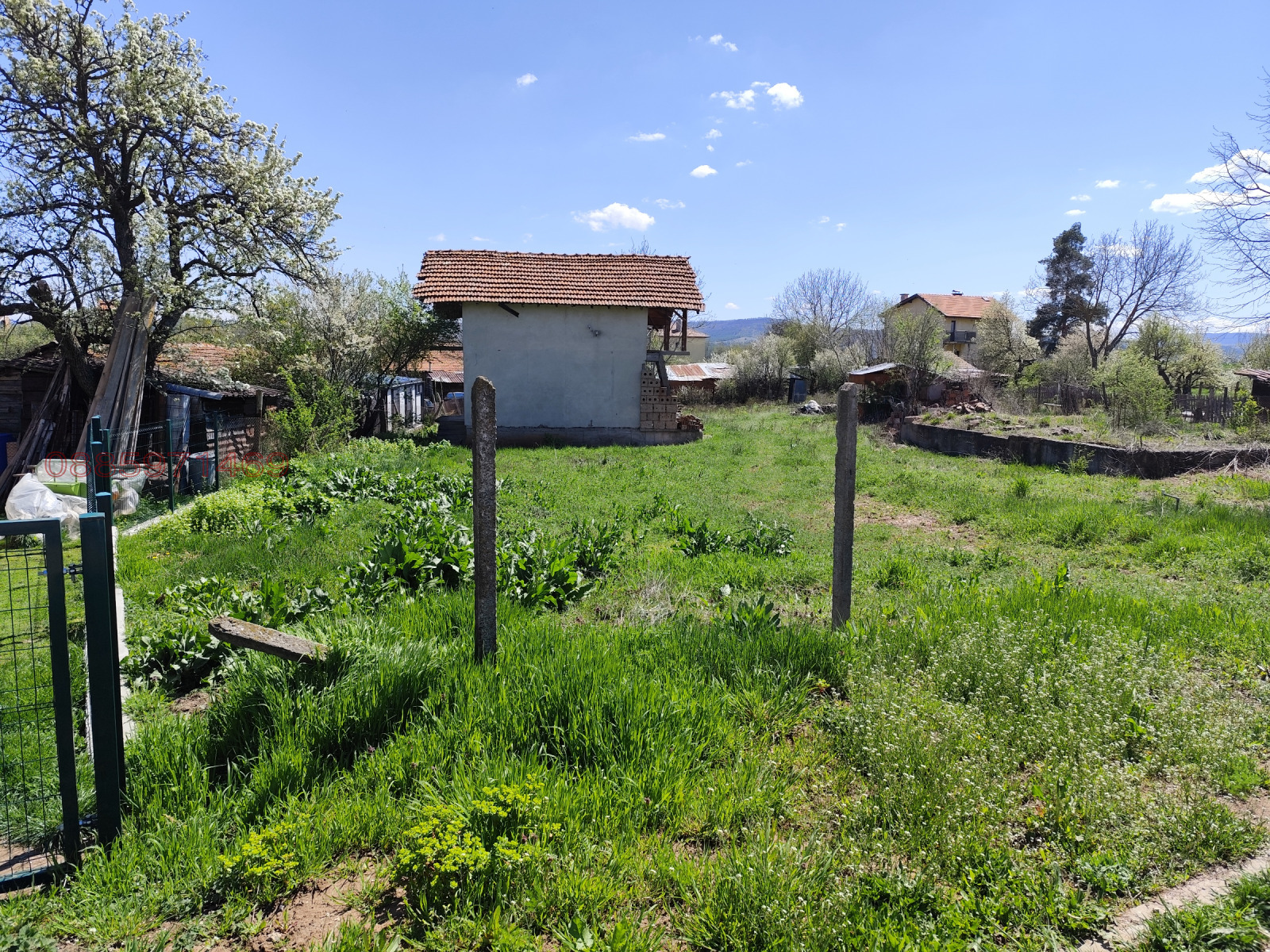 Продава ПАРЦЕЛ, с. Бегуновци, област Перник