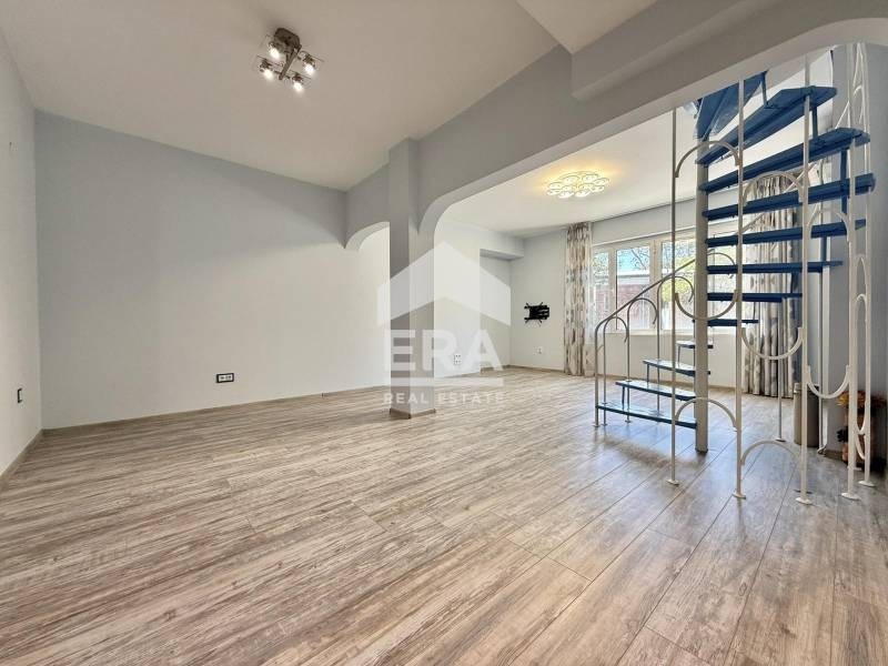 Продава 3-СТАЕН, гр. София, Оборище, снимка 4 - Апартаменти - 54326547