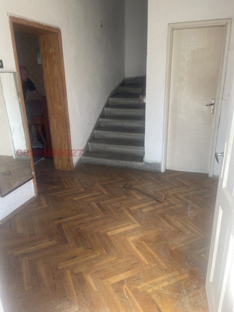 Продава КЪЩА, гр. Казанлък, област Стара Загора, снимка 2 - Къщи - 53200216