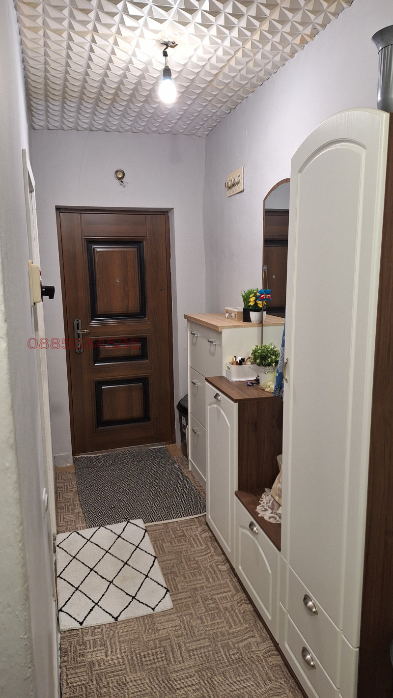 Продава 2-СТАЕН, гр. Търговище, Запад 1, снимка 8 - Апартаменти - 52874081