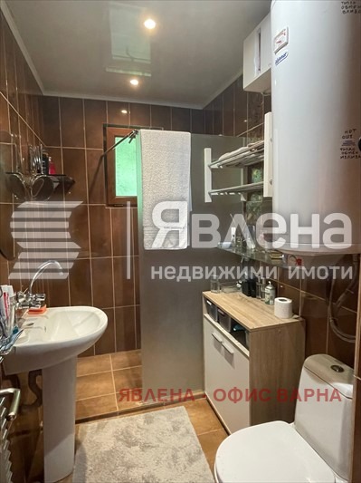 Продава КЪЩА, с. Орешак, област Варна, снимка 17 - Къщи - 54784846