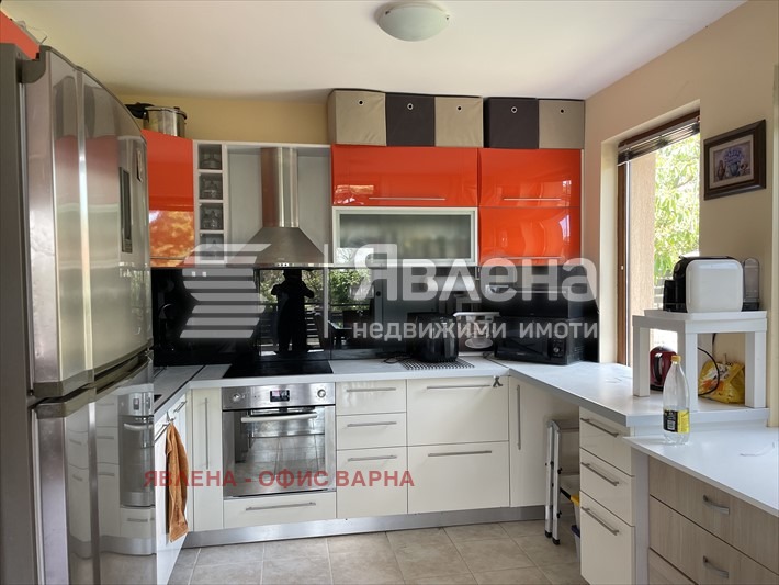 Продава КЪЩА, с. Орешак, област Варна, снимка 6 - Къщи - 54784846