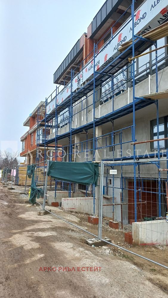 Продава КЪЩА, гр. София, Горна баня, снимка 12 - Къщи - 53507725