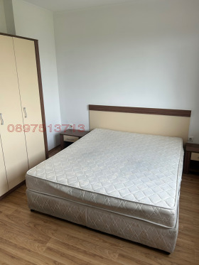 2-стаен град Пловдив, Тракия 8