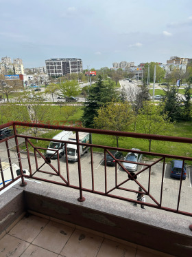 2-стаен град Пловдив, Тракия 7