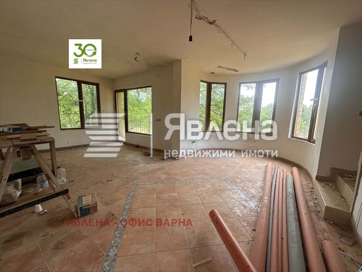 Продава КЪЩА, с. Аврен, област Варна, снимка 3 - Къщи - 55712899
