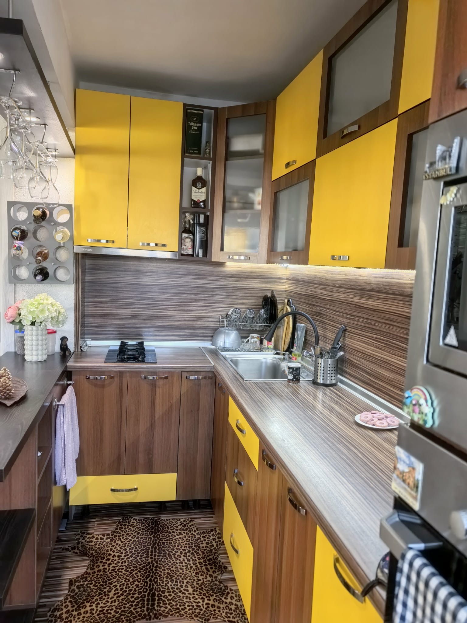 Продава 3-СТАЕН, гр. Плевен, Широк център, снимка 2 - Апартаменти - 53812387