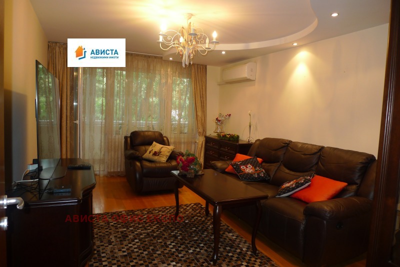 Продава 3-СТАЕН, гр. София, Медицинска академия, снимка 2 - Апартаменти - 52989830