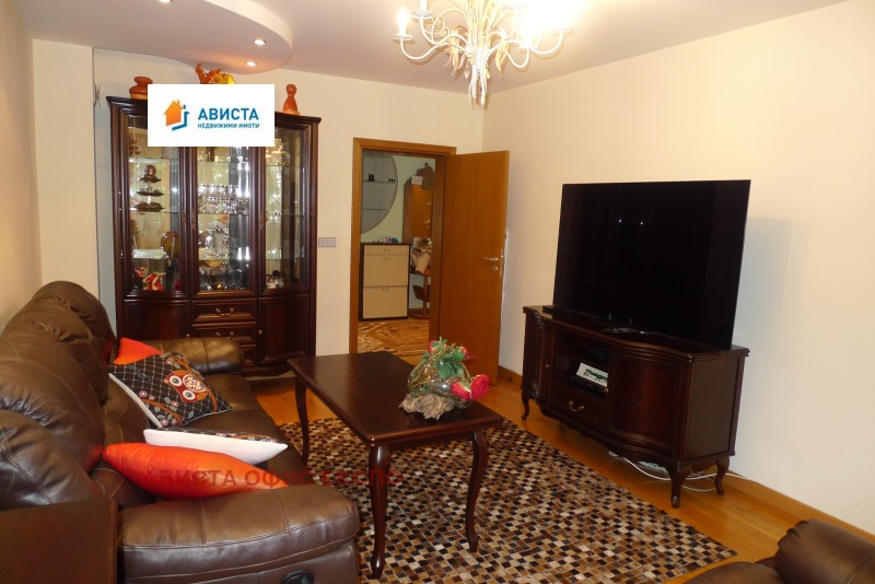 Продава 3-СТАЕН, гр. София, Медицинска академия