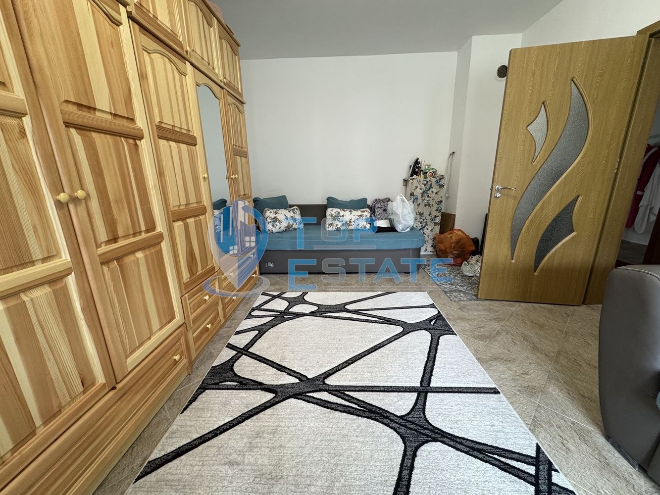 Продава 3-СТАЕН, гр. Велико Търново, Бузлуджа, снимка 3 - Апартаменти - 54503535